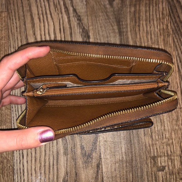 Michael Kors Jet Set Travel Coin Wallet - Picture 3 of 4